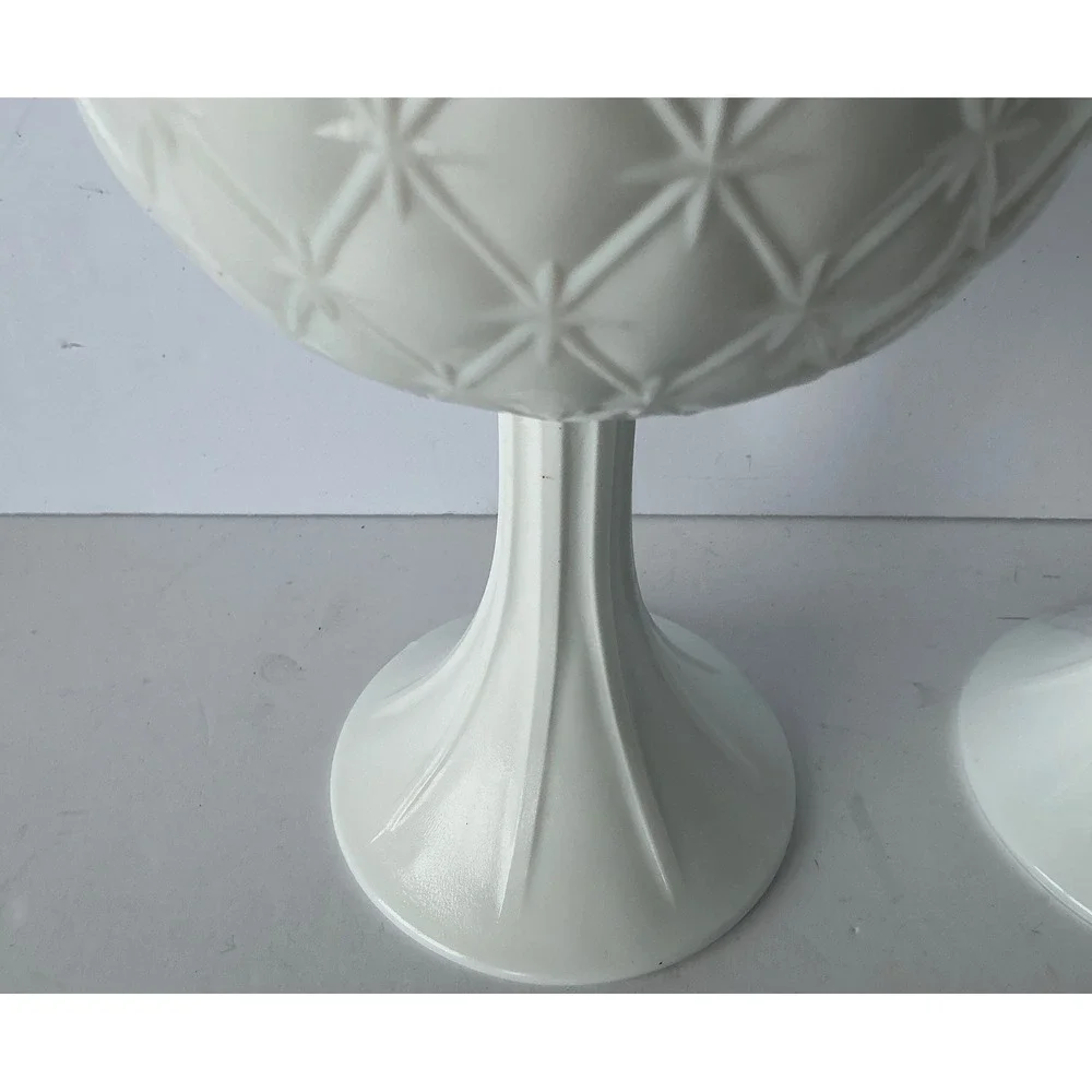 Vintage‎ Milk Glass Goblet Pair Diamond Starburst White 7.5in Mid Century